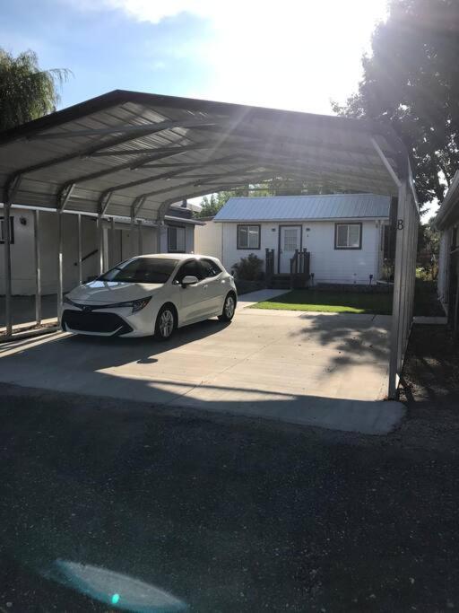 Cozy Cottage House B With Double Carport Twin Falls Exterior photo